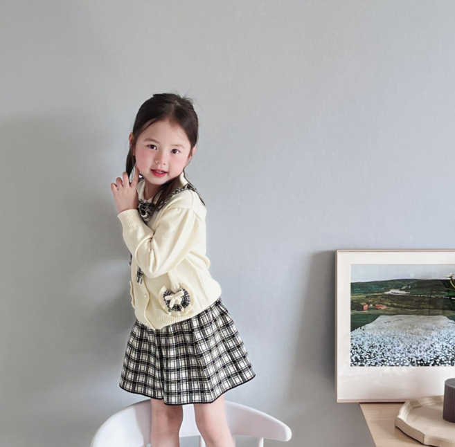 해피팡팡 - 봄 가을 가디건+체크치마 2종세트(웬디체크포인트투피스90~120호) 하객룩 촬영룩 졸업식룩 간절기 긴팔니트티+체크치마세트 등원룩 자매룩 신학기 여아 투피스 상하의세트