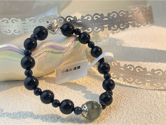 《靈影守心》能量手鍊：防護、智慧、自信魅力提升, 1個