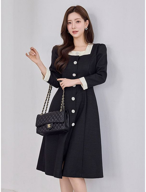 모리스커밍홈 배색 스퀘어넥 버튼 원피스 M2604OP038A