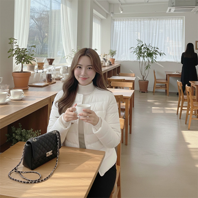 데일로엔 여성용 다운 라이너 라이트 V넥 경량 패딩