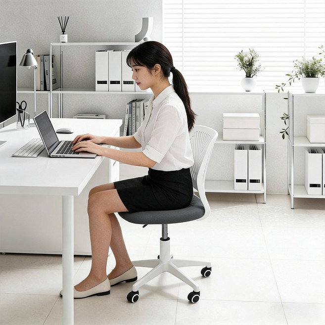 미니 메쉬 컴퓨터 의자 높이조절 회전 바퀴 학생 공부 사무용 책상의자 소형 공간 최적, 그레이