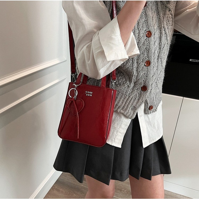 다나모인 캐주얼 미니 스퀘어 크로스백