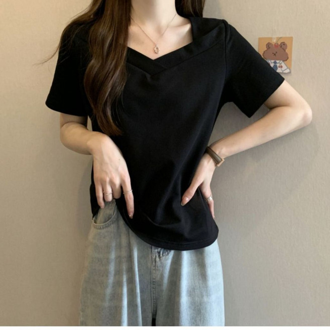 大碼正肩V領短袖T恤 女 夏季顯瘦設計感上衣