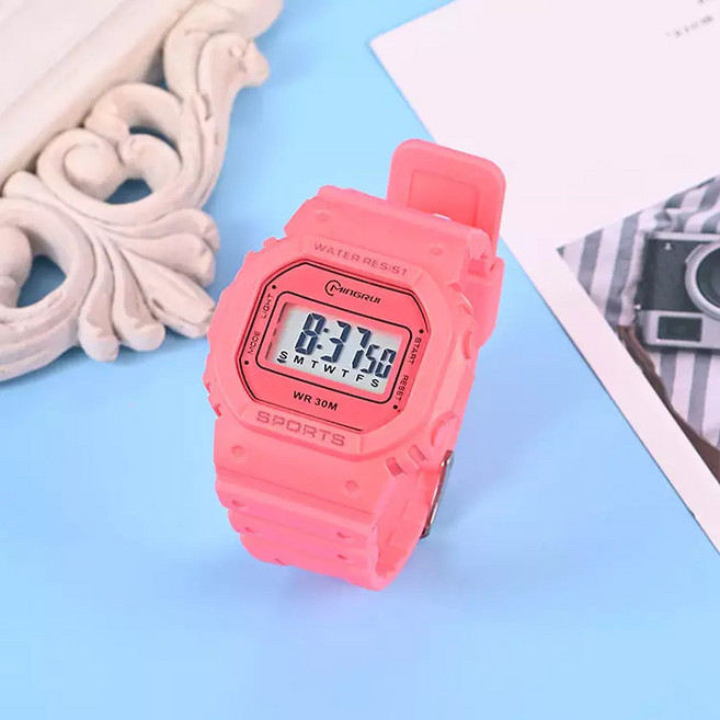PLEXI글라스 남여공용 중고등학생 패션 사각 방수 전자우레탄손목시계