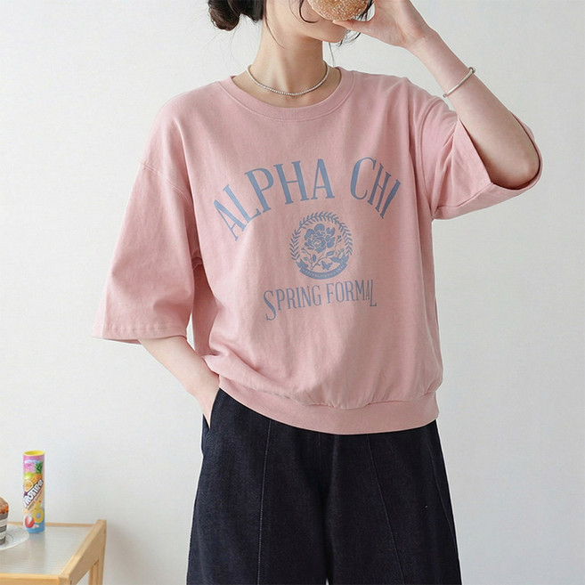 데일리앤 프닌 여성 여름 7부 티셔츠 맨투맨 프린팅 빈티지 꽃 레터링 데일리