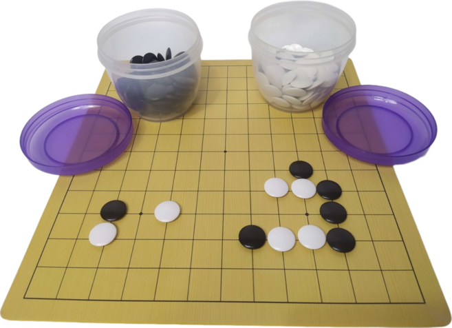 入門兒童圍棋經濟套組 初學者適用 經濟實惠 方便攜帶, 棋盤+棋子(黑白各90顆)+塑膠棋罐