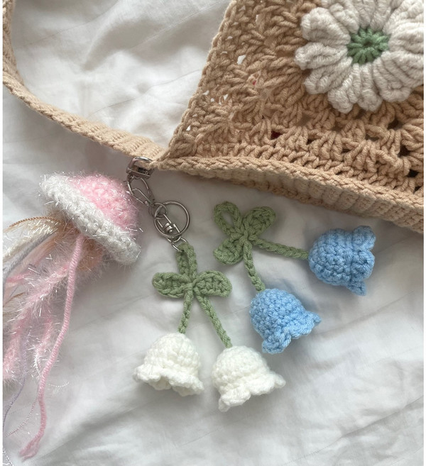 은방울꽃 키링 뜨개 가방참