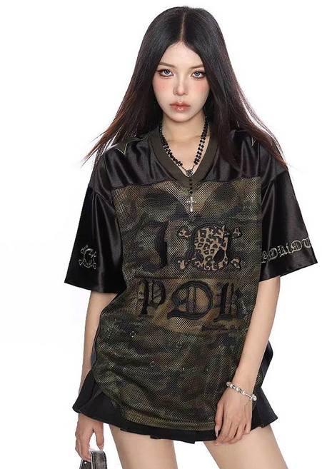 2컬러 블록코어 유니크 레터링 스컬 반팔티 글로시 반팔티셔츠 갸루 매쉬티셔츠 지뢰계 양산형 아이돌코디 박스티셔츠 y2k 아이돌코디 블랙 화이트 하이틴룩 블록코어룩 댄스복