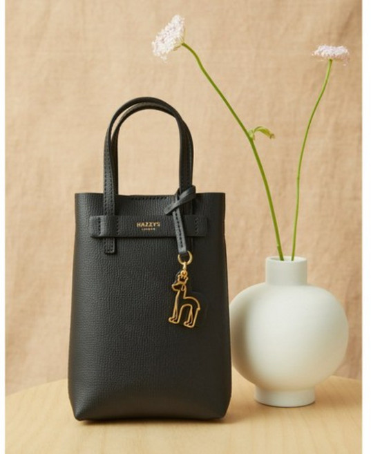 헤지스 여성 블랙 천연 소가죽 퍼피로고 장식 폰케이스 수납 초미니 크로스백 HIWA1F410BK