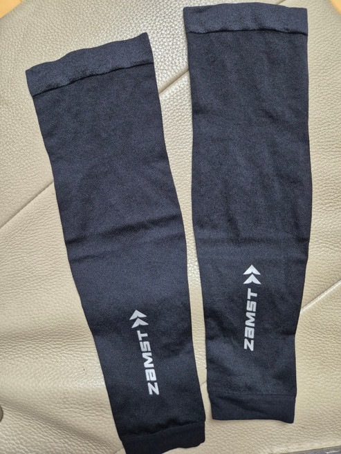 잠스트 암슬리브 팔 컴프레션 슬리브 보호대 팔토시 김연경 착용