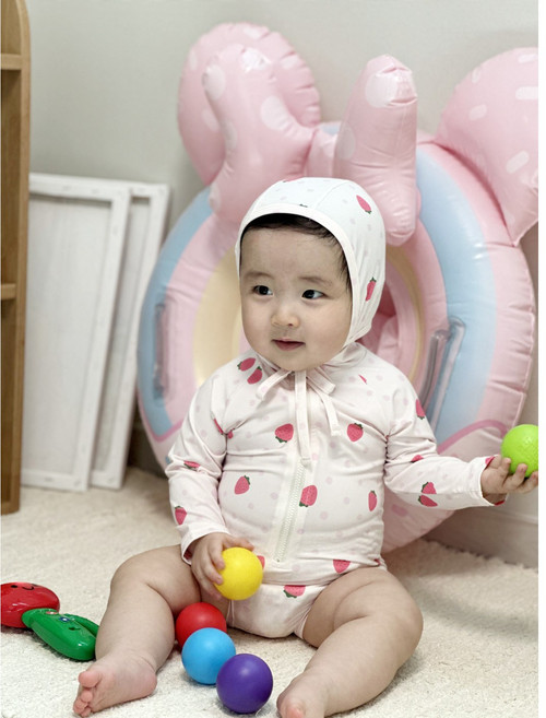 딸기우유빛 예쁜 북유럽풍수영복 여아 여자아기 긴팔 래쉬가드 올인원 원피스 수영복 수모 세트
