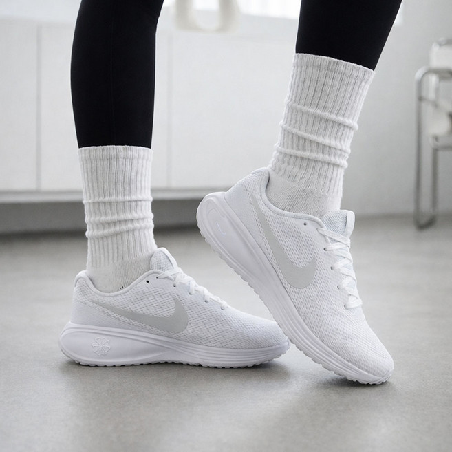 나이키 레볼루션8 화이트 완전 가벼운 여성 러닝화 가성비 데일리슈즈 신발물티슈증정