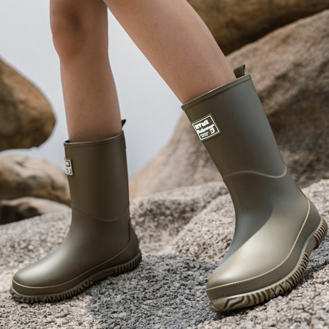 미들 레인부츠 여성 중목 패션 장화 아웃도어 미끄럼 방지 방수 내마모성 낚시 주방 경량 쿠셔닝 레인 부츠