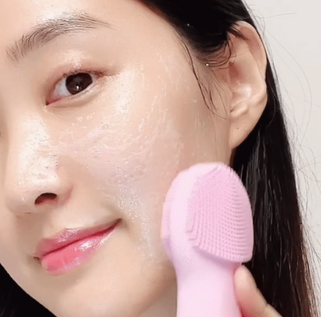 뷰앤뷰 클렌징 진동 실리콘 세안 브러쉬 + 뷰앤뷰 여드름 피부용 클렌징폼 증정, 핑크, 1개