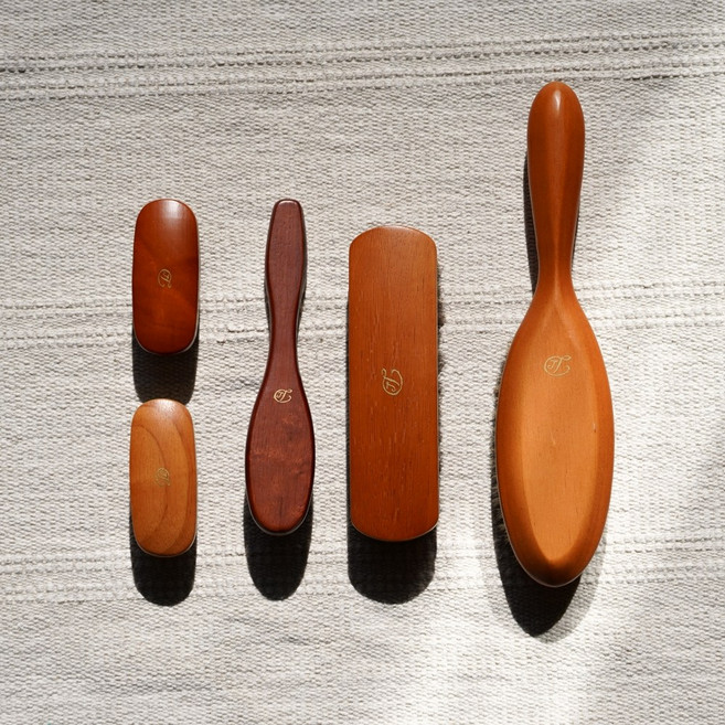 DL 디엘 천연 돈모 마모 옷솔 코트 니트 의류 옷 먼지 보풀 털 제거 관리 브러쉬 클리너, [구형모델 할인] 니트브러쉬(마모), 1개, 디엘옷솔