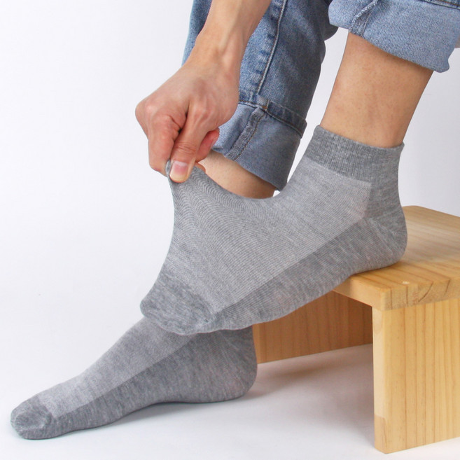 발렌티노크리스티 텐션좋은 남성용 마이크로 메쉬 망사 윈드 경량 바닥로고 단목 양말 10켤레 사계절용