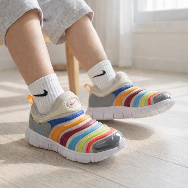 나이키 다이나모 프리 이지온 아동운동화 데일리 푹신한 아기 단화 신발파우치증정