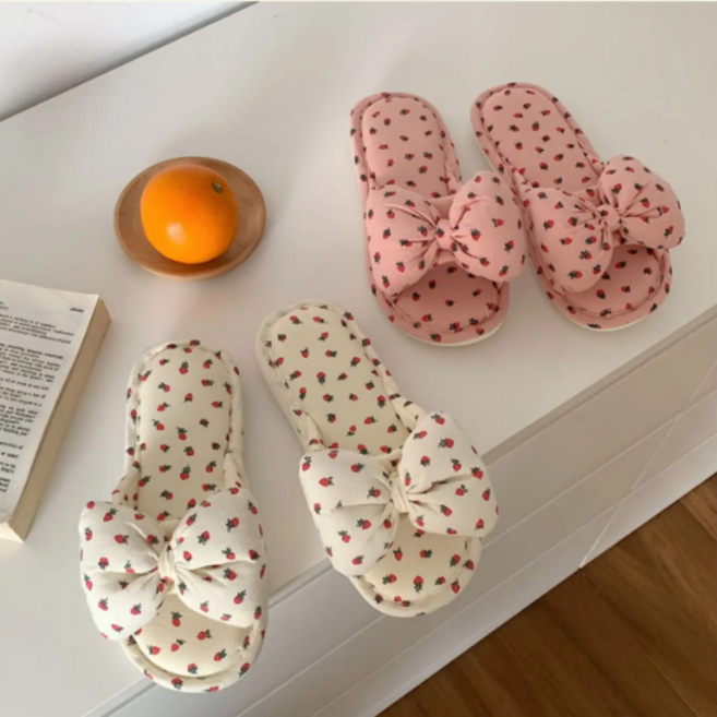 (1+1)숲아트 딸기리본 3중쿠션 사계절 면 슬리퍼 거실화 실내화 어린이집 유치원 3겹 쿠션 푹신한 룸슈즈, 크림+핑크, 1개