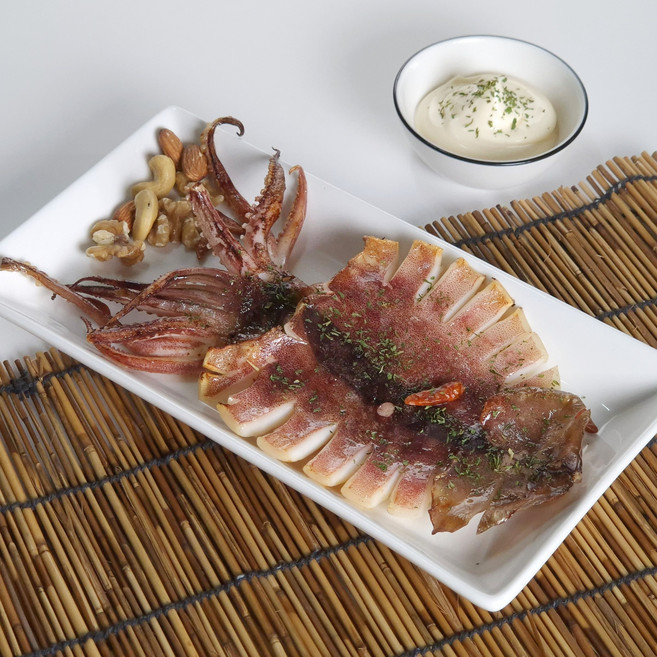 자연달다 국내산 반건조 오징어 동해안 손질 건오징어, 1개, 1.7kg~2kg 10미 특대