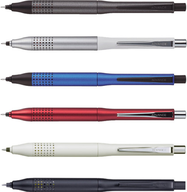 유니 쿠루토가 어드밴스 샤프 업그레이드, 건메탈