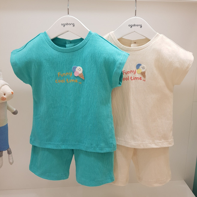 아가방 여름 30% 베이비페어 바람아 여름 도와줘 시원하게 편한 유아 상하세트 뒷트임이 아주 이쁘답니다. 세련된 와이드핏 유아 외출복! 어린이집 갈때 등원복 놀이복
