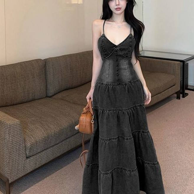 韓係辣妹風牛仔吊帶連衣裙 2025大露背 設計感 高腰寬鬆顯瘦A字長裙, 黑色 高質量收藏關注店鋪優先發貨,M（建議95-105斤）
