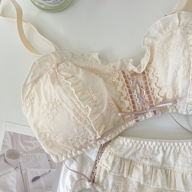 일본 여자 속옷 얇은 중공 자수 반지없는 브래지어 세트 부드럽고 편안한 통기성 브래지어 학생