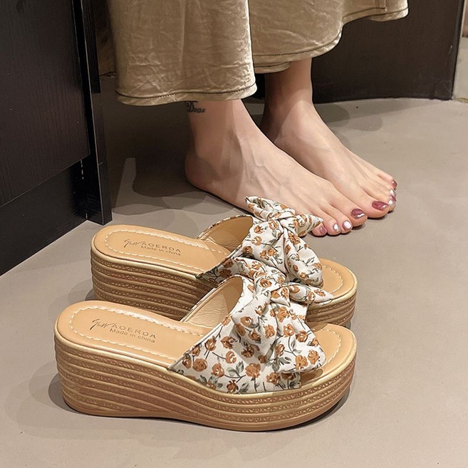 Ashysnow 통굽슬리퍼 여성 여름 심플 엘레강스 플라워리본 로마 샌들 송편화 7cm굽