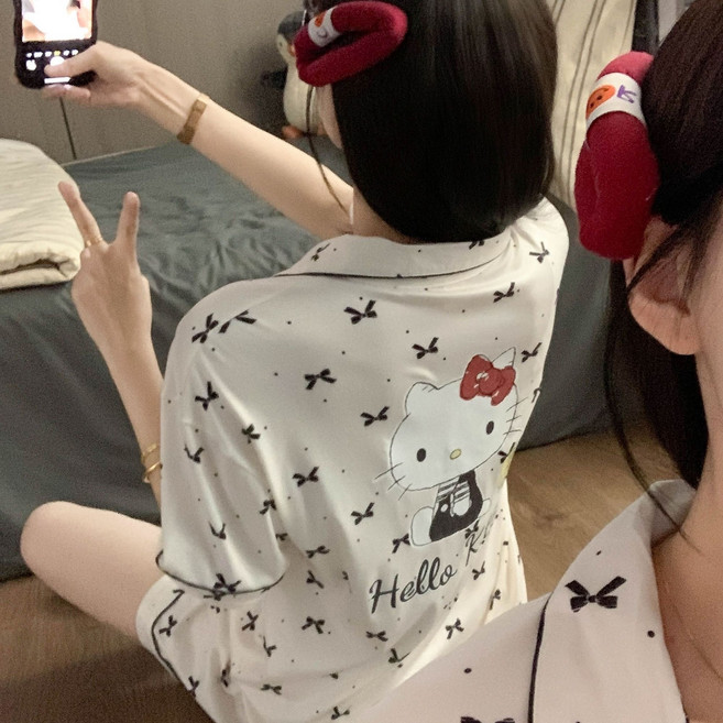 다나에 큐티 헬로키티 소녀 리본 잠옷 여름 캐릭터 반팔 반바지 실내복 홈웨어 세트