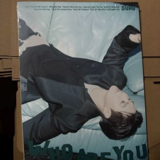 SUHO 4th Mini Album 'Who Am I' (Stranger Ver.), 1個, 【現貨正品】EXO金俊勉solo4未拆專stranger ver 金俊勉專輯