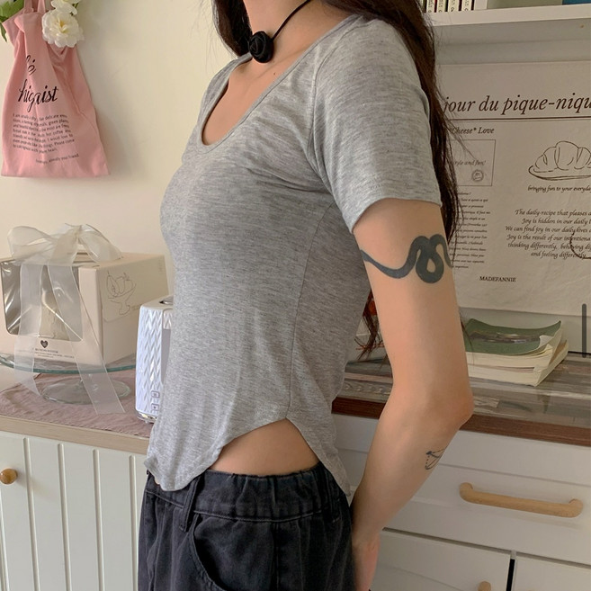 아모르디어 여성 유넥 라운드 반팔 몸매 예뻐보이는 데일리 교복 이너 티셔츠