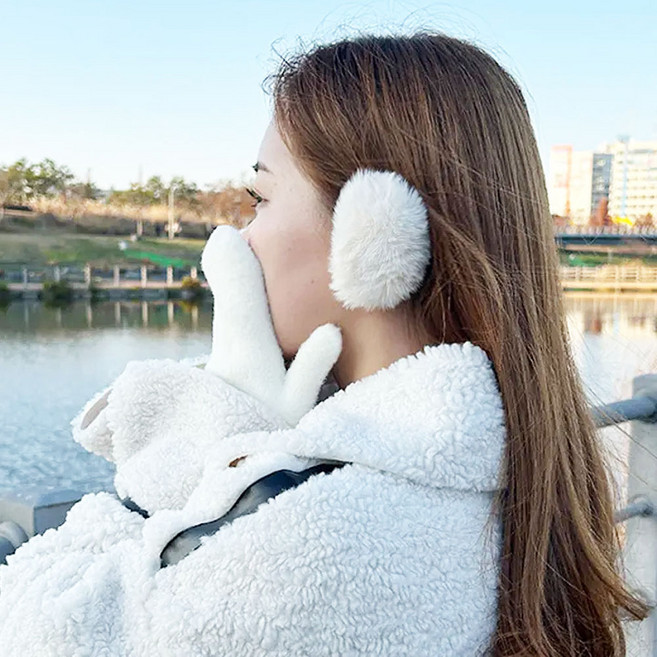 예삐스토어 분리형 귀마개 페이크 퍼 끈없는 귀마개 똑딱이 토끼털 딱풀이, 1개, 아이보리