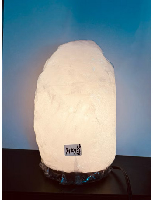 白玉鹽燈 7.7kg 形狀飽滿 顏色柔和