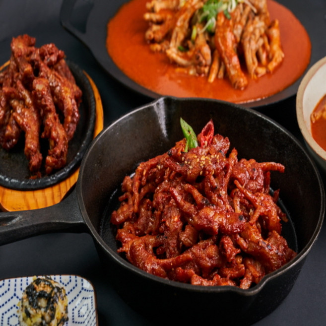 국물닭발 무뼈닭발 뼈없는닭발 매운닭발 직화 숯불 양념, 직화통뼈닭발(기본맛), 1개, 240g