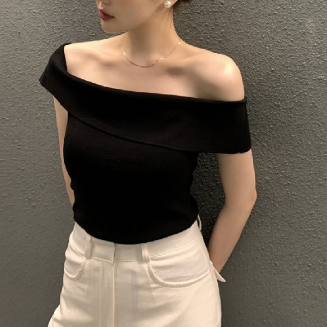 슬림핏 반팔 오프숄더 티셔츠