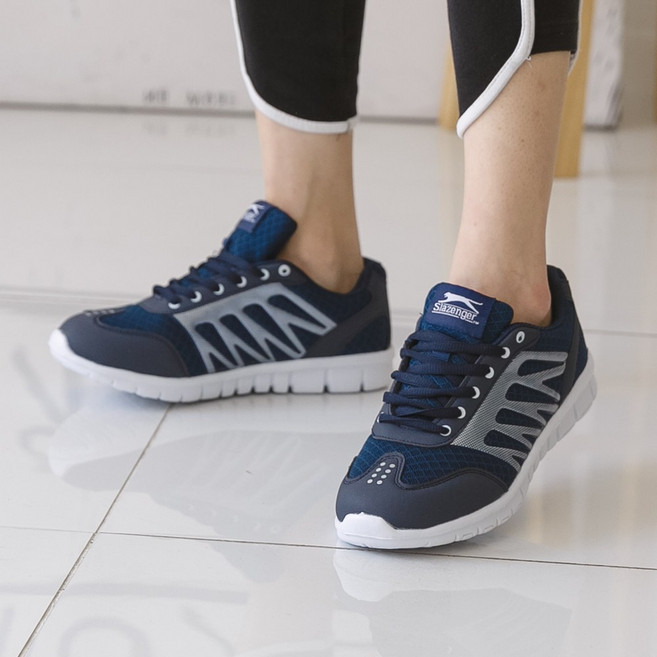 가볍고 편한 경량 쿠션 운동화 메쉬 런닝화