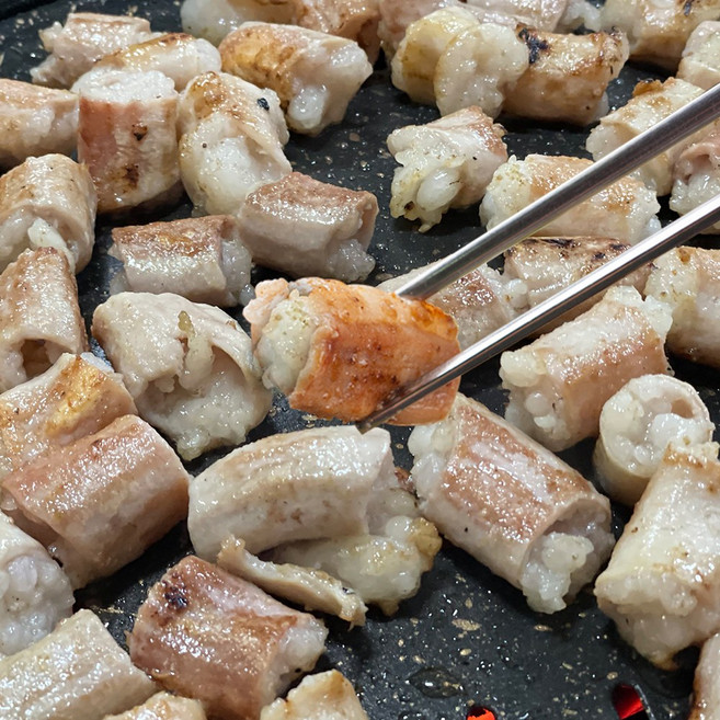 숙성 후 삶아진 소대창 1kg, 1개