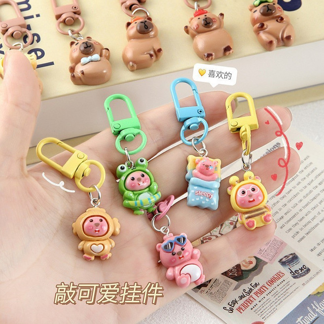 卡通水豚鑰匙扣，可愛背包掛件，小禮品