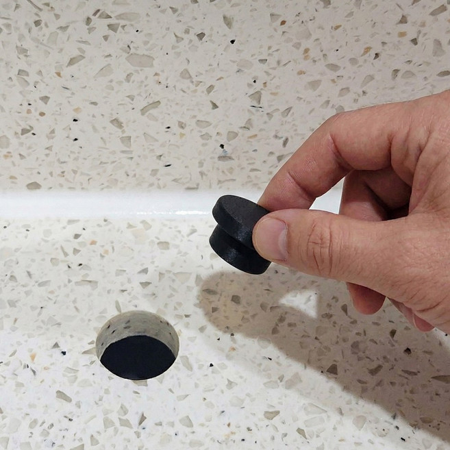 싸이소 실리콘 구멍 마개 가스배관 인덕션 싱크대 호스 가스렌지 다용도 검정, 1개