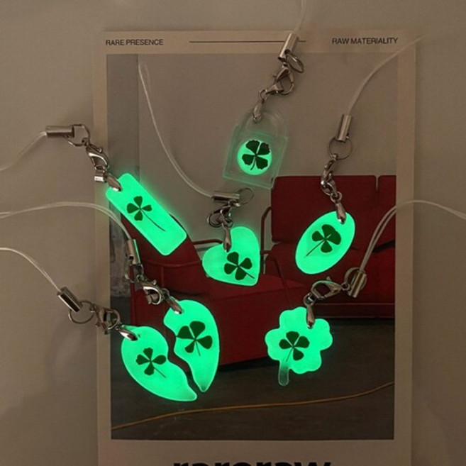 [에버루프] 행운의 야광 네잎클로버 키링 21type [행운 클로버 친구 우정 커플 선물 열쇠고리 네잎 클로바 부적 크로버