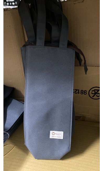 Hong Yi 保溫水壺袋 拉鍊設計內層鋁箔台灣製造飲料提袋, 1個, (素色)灰色