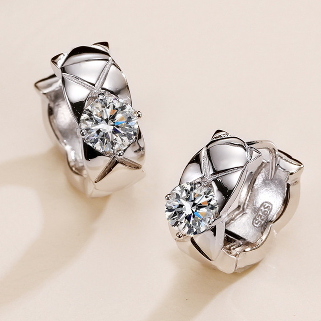 실버순은 고급세팅 모이사나이트 총 1캐럿 엠보스 원터치 귀걸이+보증서+선물포장