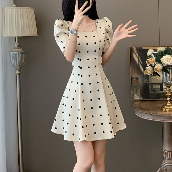 TKX 여성 플레어 원피스 스퀘어넥 퍼프소매 미니 드레스 도트 패턴 하이웨스트 여름 데일리 슬림핏 우아한 스타일