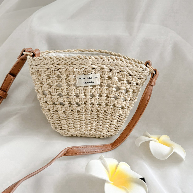 에브리테일 원통 복조리 라탄 미니 숄더백