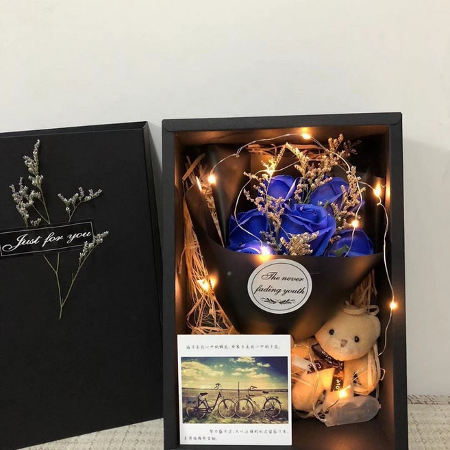 【GIFTME5】迷你花束禮盒 永生玫瑰滿天星小熊 LED燈飾 畢業情人節母親節禮物, 7朵藍玫瑰禮盒, 1個
