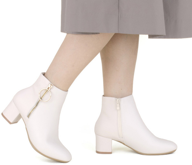 바니플랫 Banyflat 여성 스킨 링 앵클 부츠