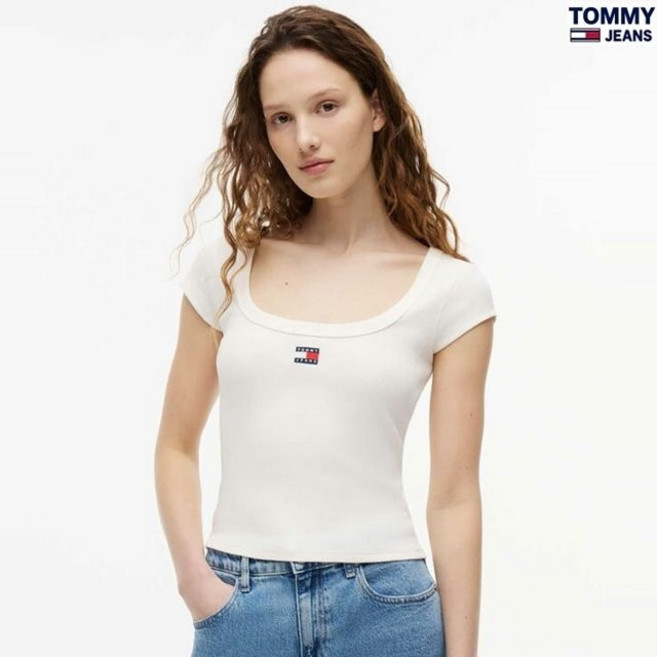 매장정품 TOMMY JEANS 타미진스 여성 슬림핏 뱃지 로고 스퀘어넥 립 반팔 티셔츠 T32G6TTO11TWT1 T32G6TTO11TWT1-B 1624591