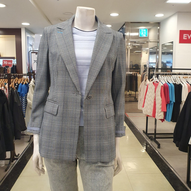 샤트렌 여성 체크재킷 슬림핏으로 날씬하게 보이는 기본 재킷 간절기부터 여름 까지 착장하는 긴팔