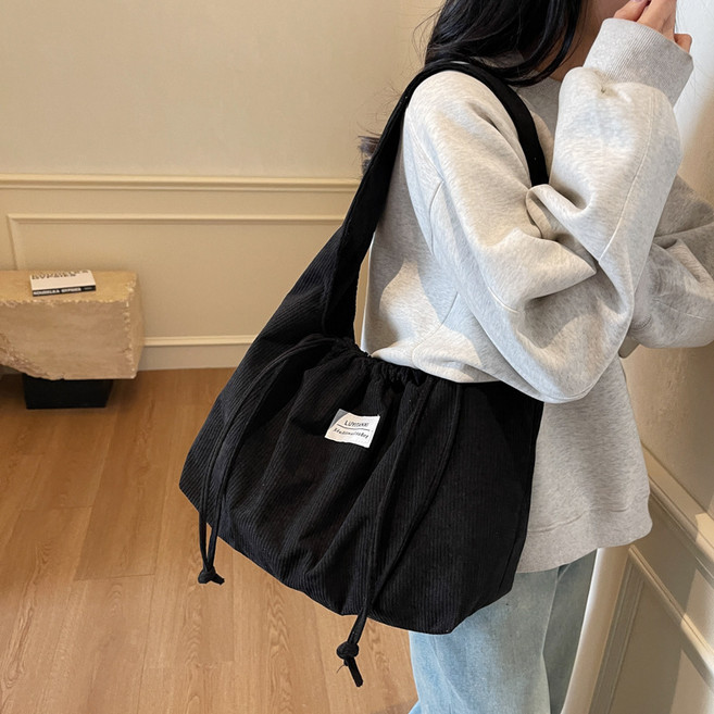 코코린느 캐주얼한 골덴 코지 숄더백 (3colors)