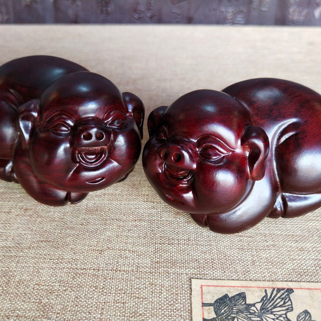 黑檀實木質雕刻招財花梨豬桌面擺件家居裝飾品, 花梨整木精雕福豬長為8cm一對